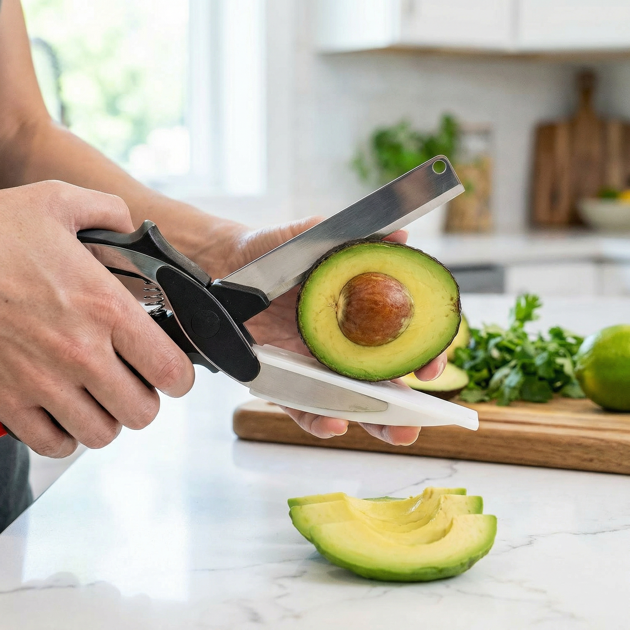 2-in-1 Smart Kitchen Cutter – Chop Vegetables Without a Cutting Board