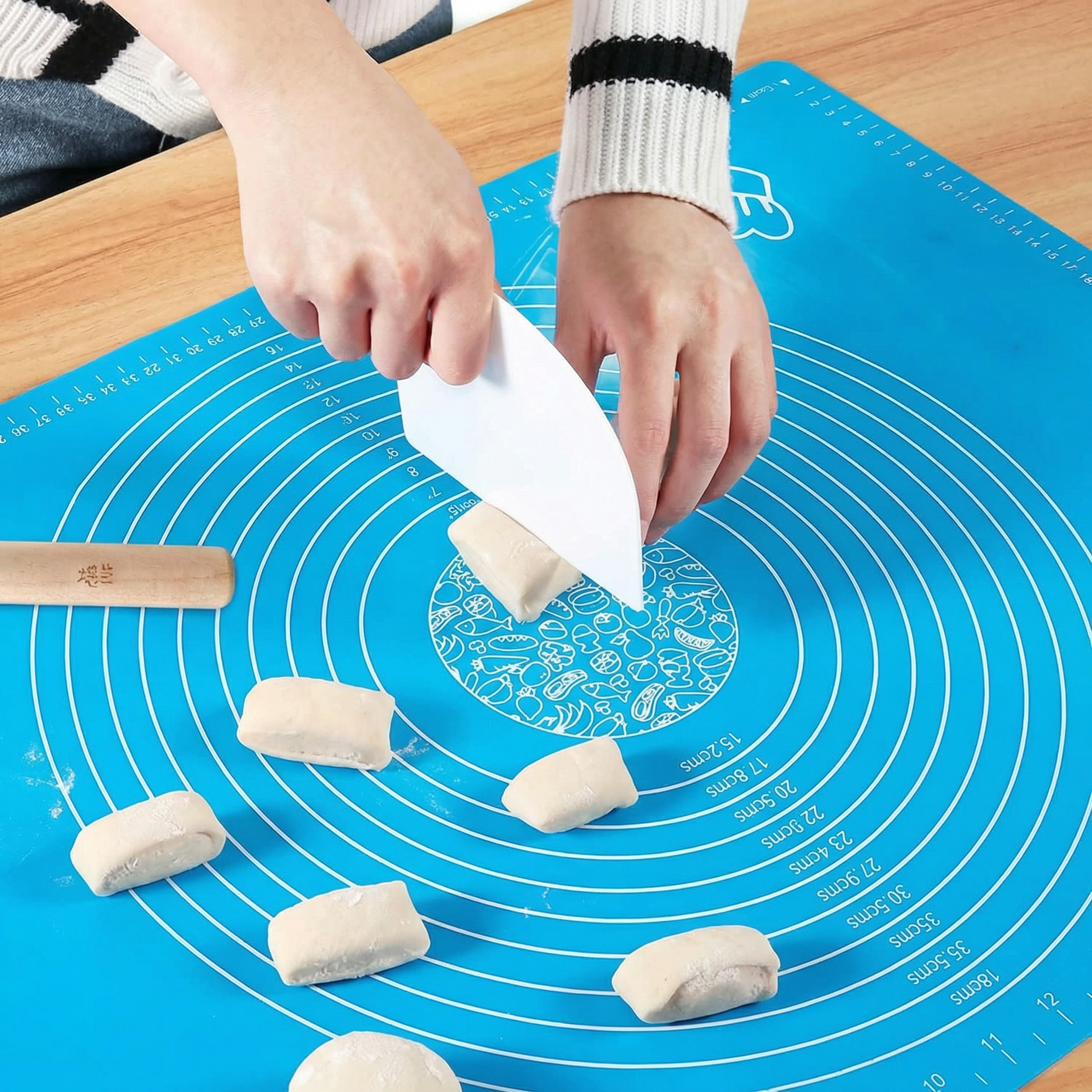 Non-Slip Silicone Baking & Dough Rolling Mat