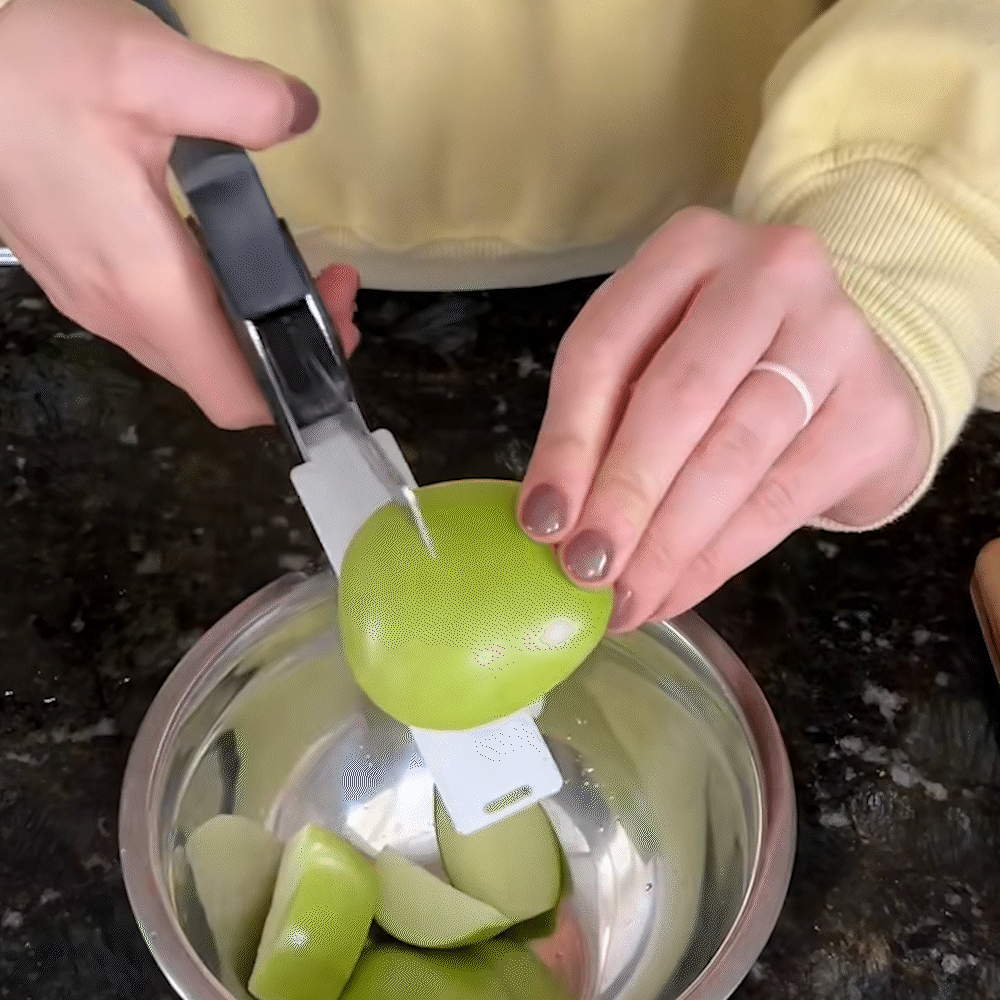 2-in-1 Smart Kitchen Cutter – Chop Vegetables Without a Cutting Board